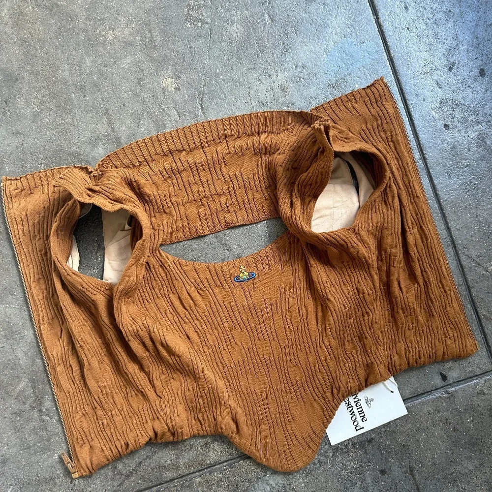 Vivienne Westwood Brand New 1,240$ Kate Corset from S/S 2022 w/ orb - Picture 10 of 15